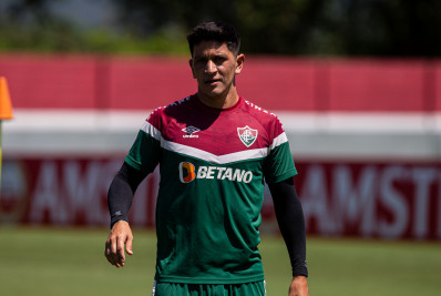 Cano participa de treino do Fluminense e deve enfrentar o Flamengo