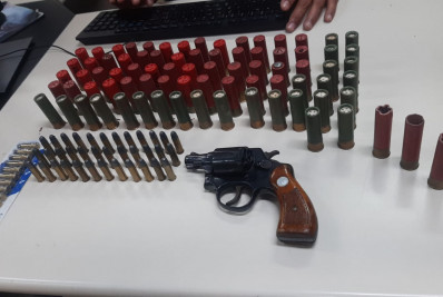 Após denúncia de violência doméstica, PM apreende arma e munições na Barra