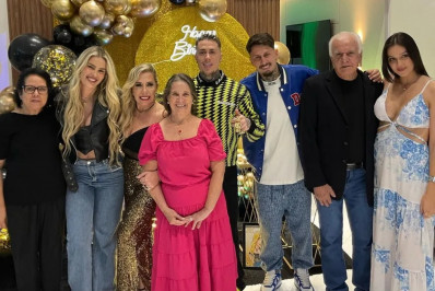 Assumidos! Yasmin Brunet e MC Daniel trocam declarações na web: 'Meu amor'