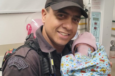 Bebê é resgatada após ser abandonada dentro de lixeira em Teresópolis