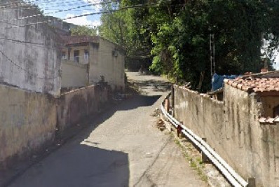 Menor de 14 anos é baleado após trocar tiros com PMs em Volta Redonda