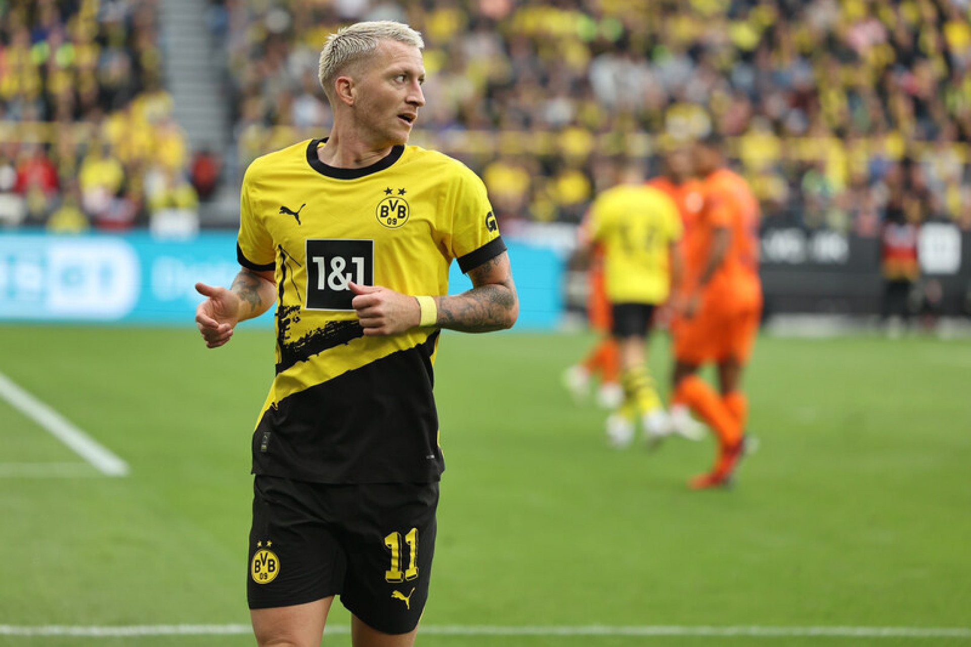 Leverkusen busca empate com Dortmund e segue no topo do Alemão 