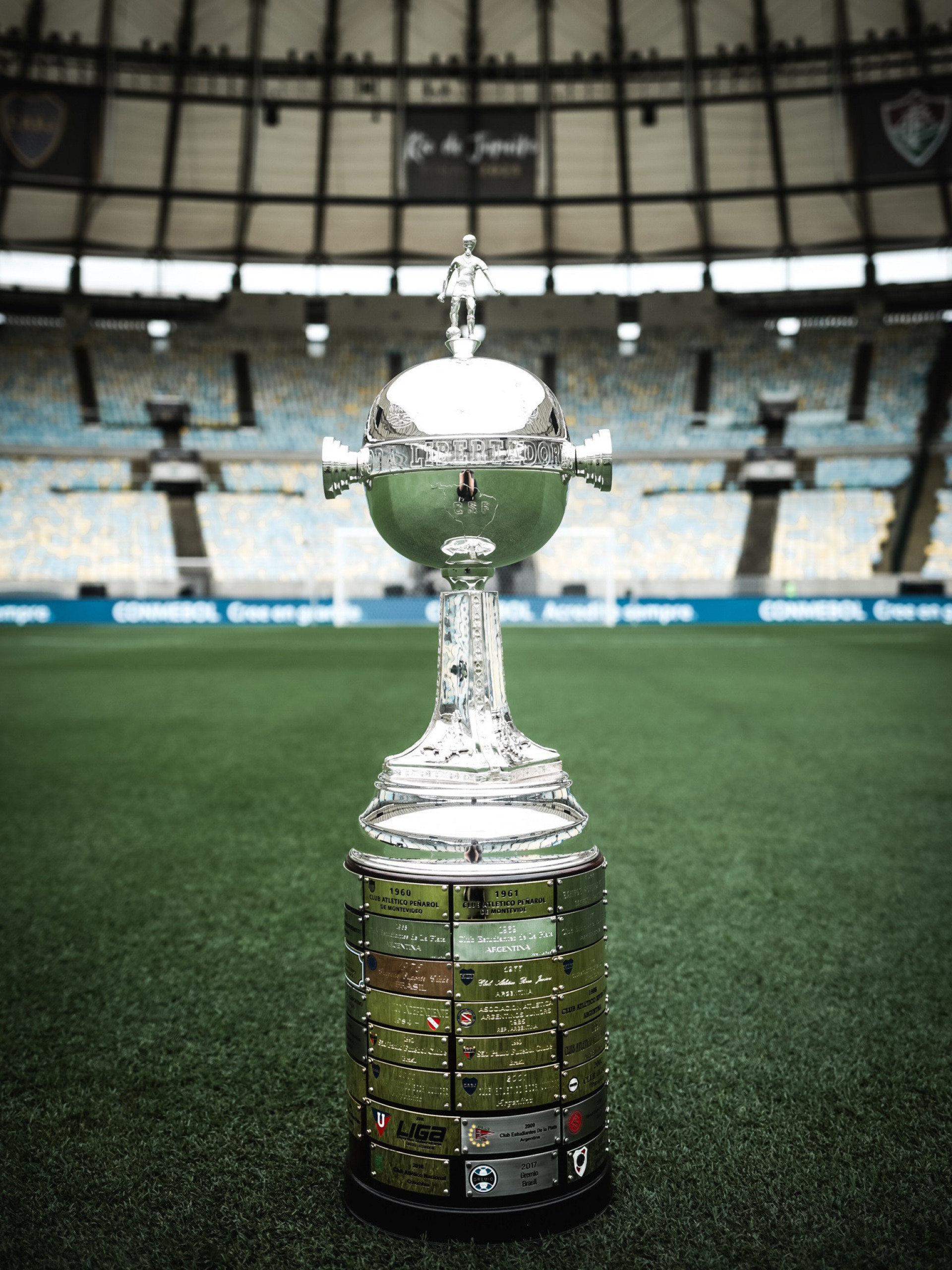 A t&atilde;o cobi&ccedil;ada ta&ccedil;a da Libertadores
