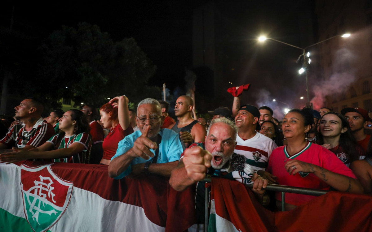 Torcedores Fluminense comemoram vitória pela Libertadores - Renan Areias/Agência O Dia
