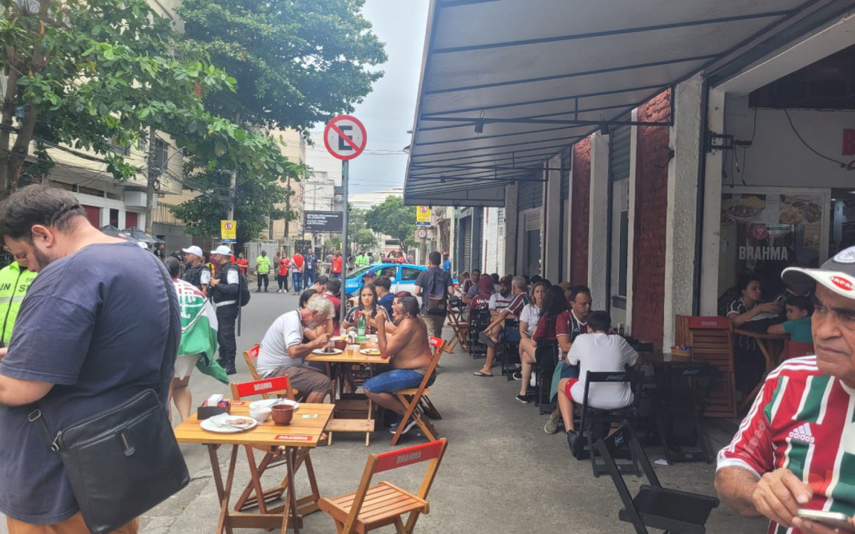 A Prefeitura do Rio proibiu o consumo e a comercialização dos produtos na região durante a Final da Libertadores - Lucas Cardoso / Agência O DIA