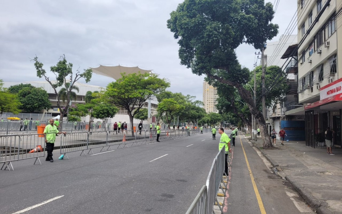 A Prefeitura do Rio proibiu o consumo e a comercialização dos produtos na região durante a Final da Libertadores - Lucas Cardoso / Agência O DIA