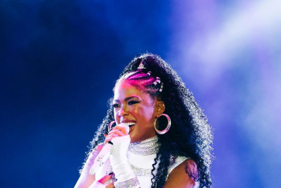 Marvvila denuncia comentário racista: 'Sai pra lá'