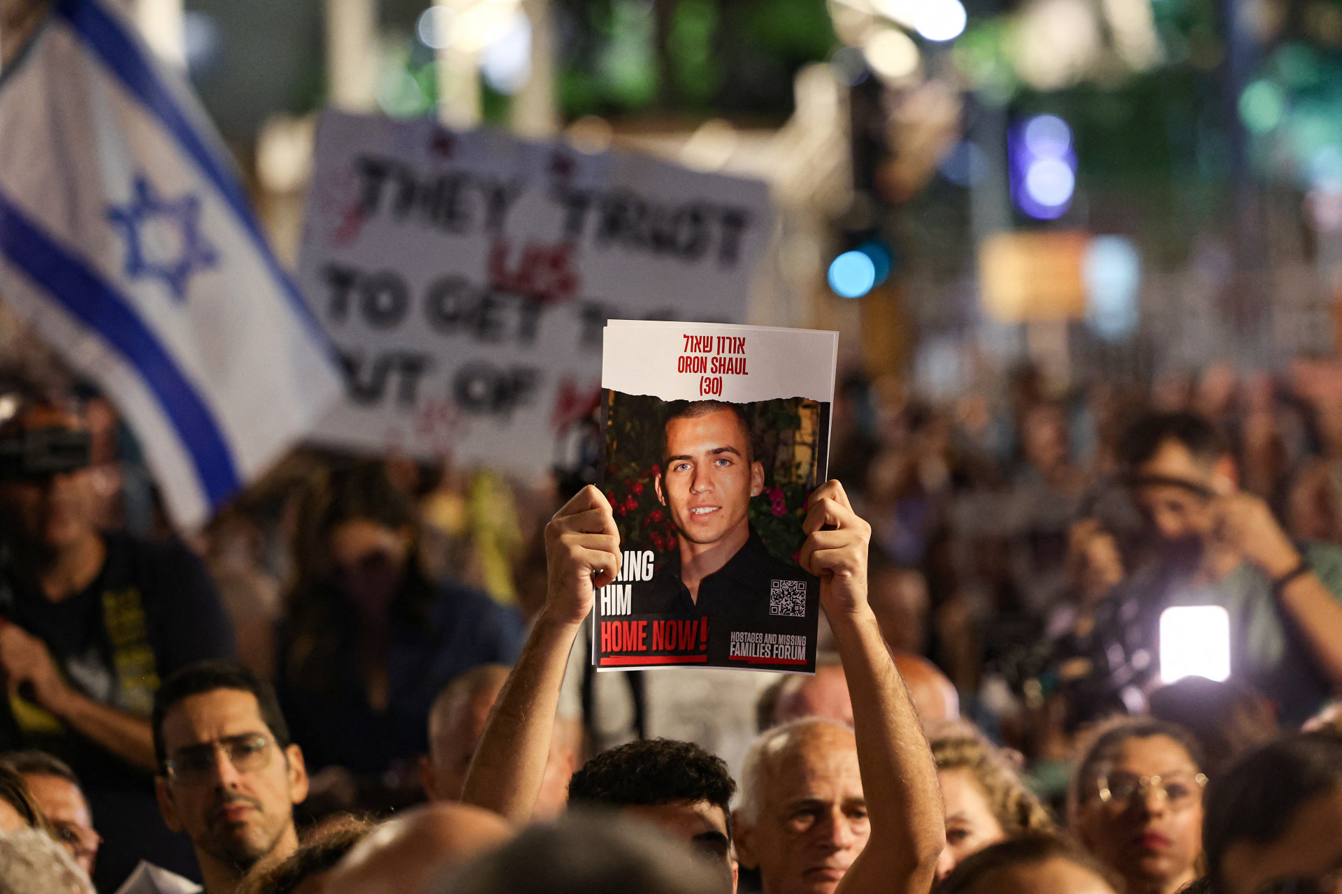 Em Tel Aviv, israelenses se reúnem para apelar pela intensificação das buscas dos reféns do Hamás - AHMAD GHARABLI / AFP