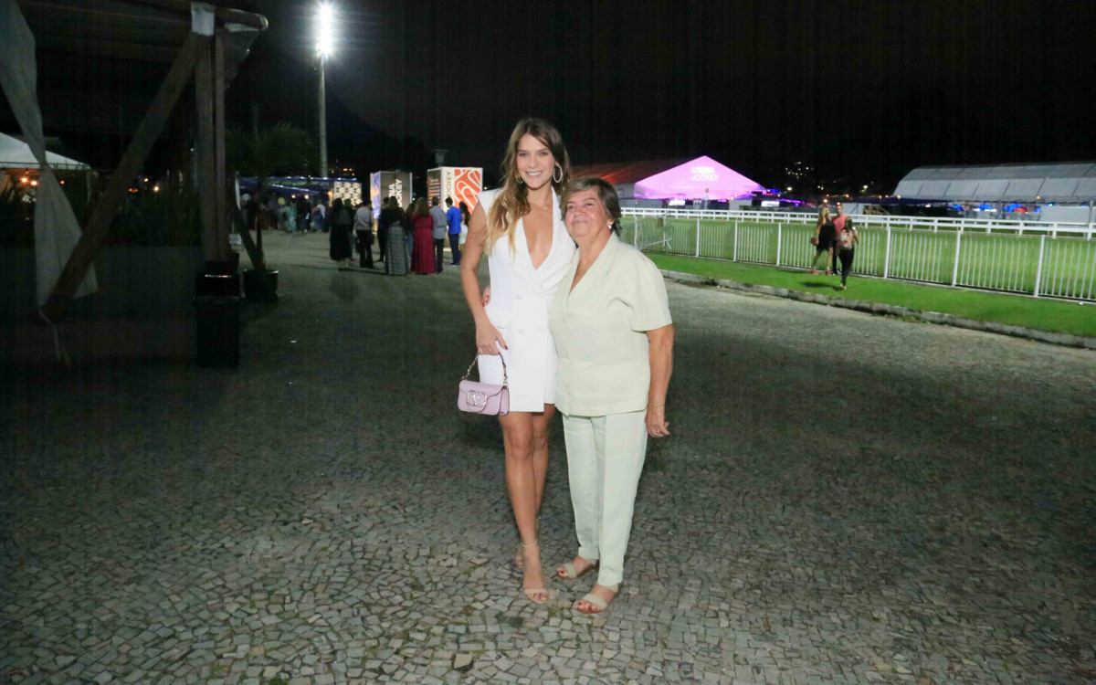 Isabella Santoni e a avó