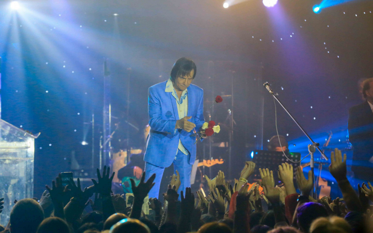 Roberto Carlos se apresenta na Zona Sul do Rio na noite deste sábado