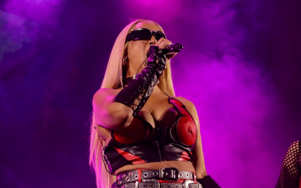 Valesca Popozuda se apresenta no Rock the Mountain