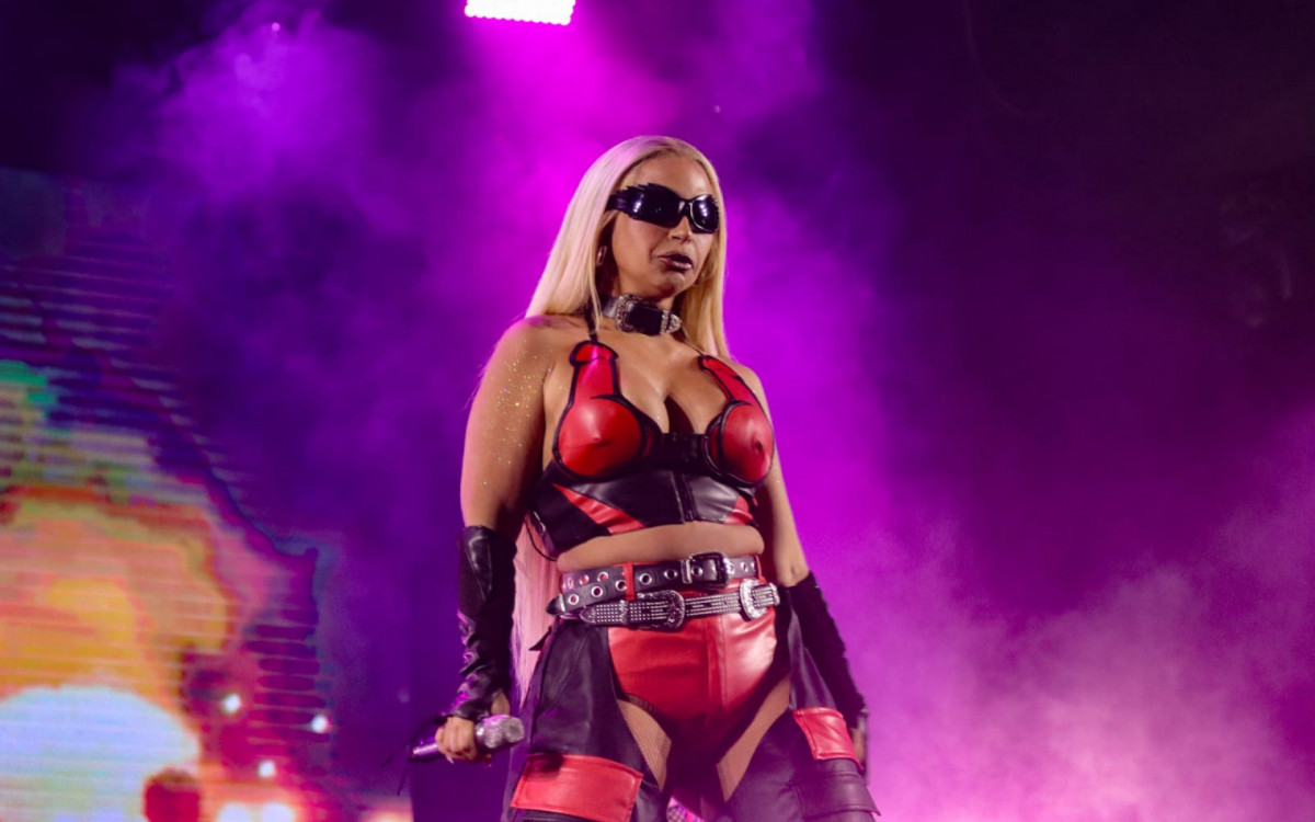 Valesca Popozuda se apresenta no Rock the Mountain