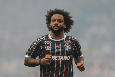 Marcelo, do Fluminense, posta risadas na Web após nova derrota do Botafogo