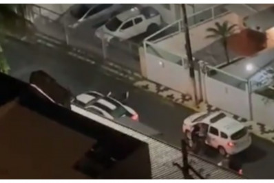Vídeo: dupla é presa após roubar carro de luxo no litoral de São Paulo