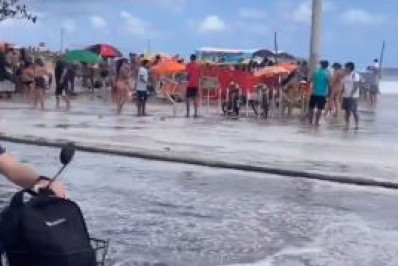 Buscas continuam por adolescente que desapareceu no mar em Ipanema