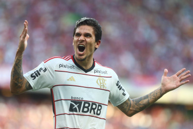 Flamengo aproveita erros, vence o Fortaleza fora de casa e se afirma no G-6 do Brasileirão