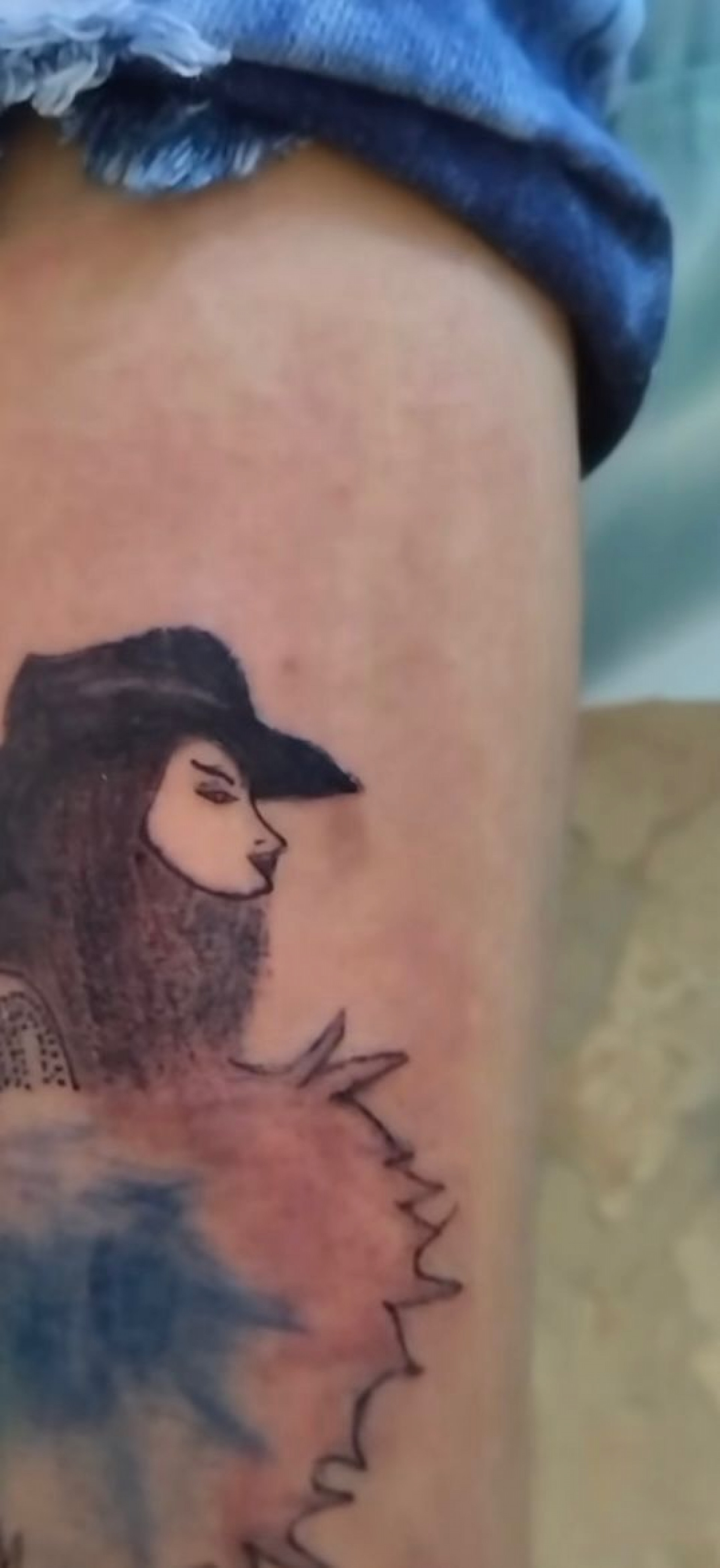 Ana Castela reage à tatuagem inusitada feita por fã em sua homenagem - Reprodução / Instagram 