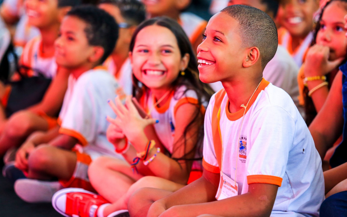 Alunos da rede municipal participaram da Flic e se divertiram com diversas atrações