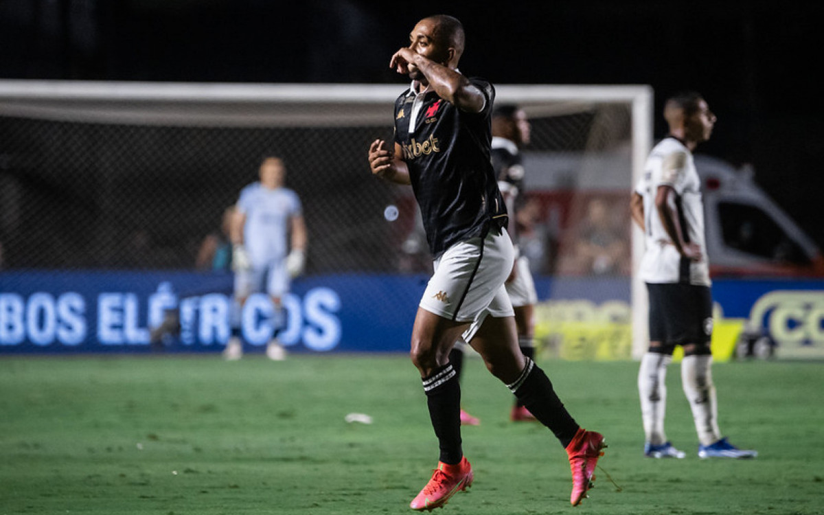 Titular em todos os jogos, Léo Jardim pode ser a salvação do Vasco no  Brasileiro