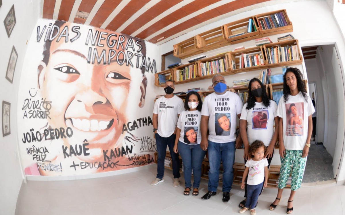 Memorial da ONG Nóiz em homenagem a vítimas de violência policial em comunidades