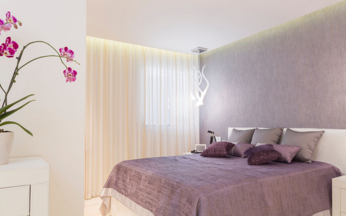 O quarto &eacute; um espa&ccedil;o importante para o casal (Imagem: Dmitry Pistrov | Shutterstock)