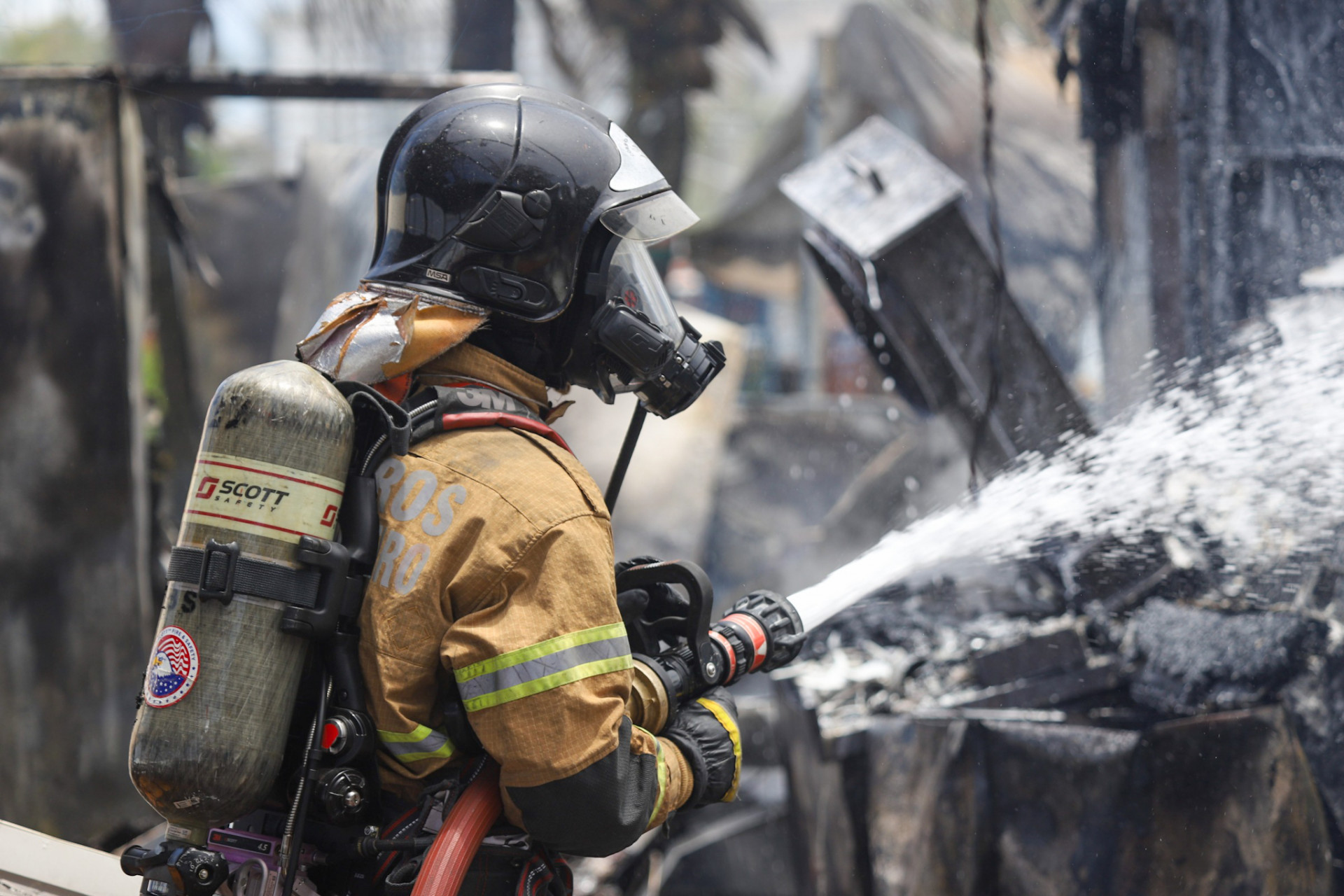 Quiosque do Joilton, na Barra da Tijuca, ficou destru&iacute;do ap&oacute;s inc&ecirc;ndio na manh&atilde; de segunda-feira (6) - Renan Areias/Ag&ecirc;ncia O Dia