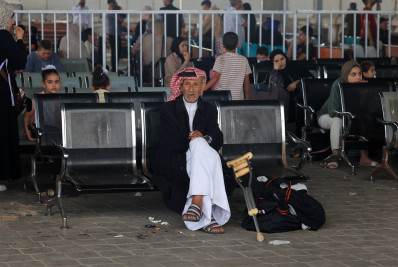Fronteira com Egito é reaberta para saída de estrangeiros de Gaza