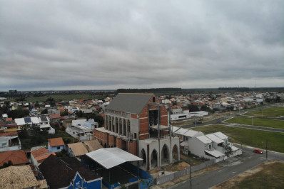 Basílica de São Paulo é a primeira em estilo neogótico no município e vira atração turística