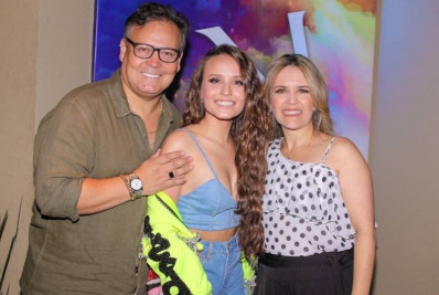 Larissa Manoela consegue romper sociedade com os pais na Justiça