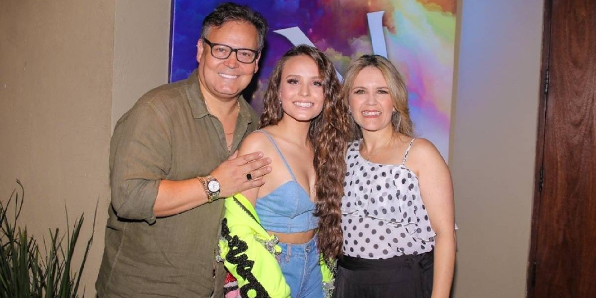 Larissa Manoela com os pais Gilberto e Silvana - Reprodução/Instagram