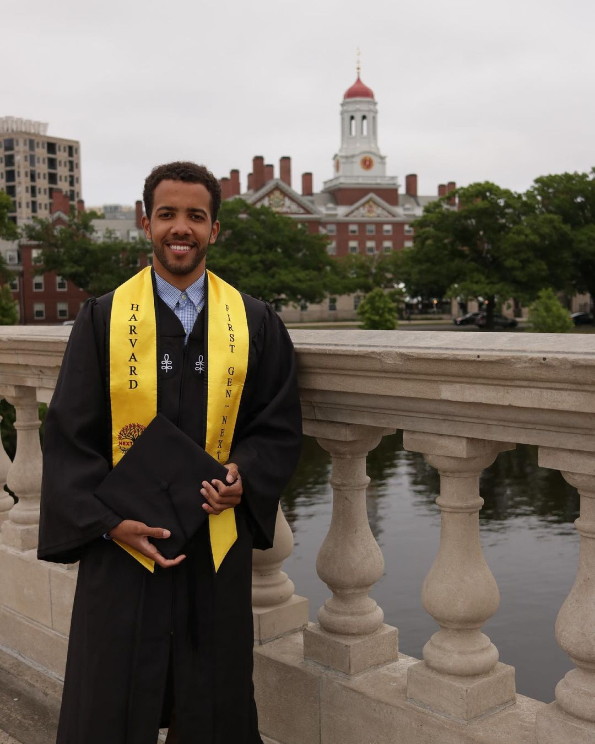 O mineiro Arthur Abrantes é o primeiro brasileiro negro a se formar em Harvard, nos EUA - Reprodução/Instagram