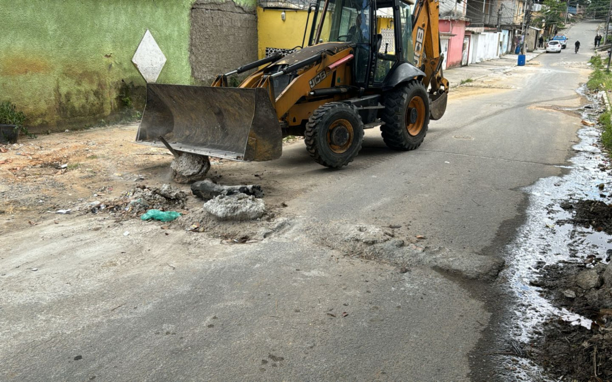 Foram removidas oito toneladas de barricadas
