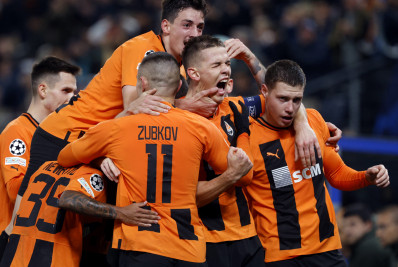 Shakhtar Donetsk vence o Barcelona e liga alerta no Grupo H da Liga dos Campeões