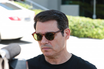 Familiares e amigos se despedem de Luana Andrade