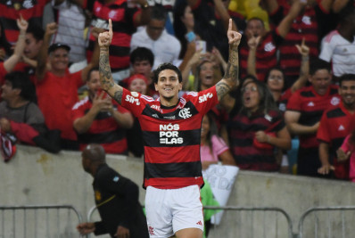 Flamengo dá show, vence o Palmeiras com autoridade e sonha com título do Brasileirão