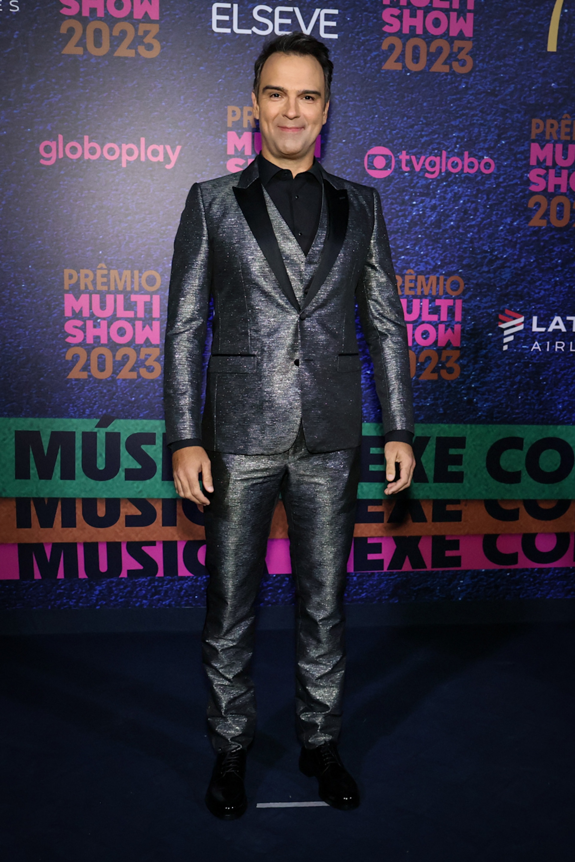 Tadeu Schmidt - Victor Chapetta / Agnews