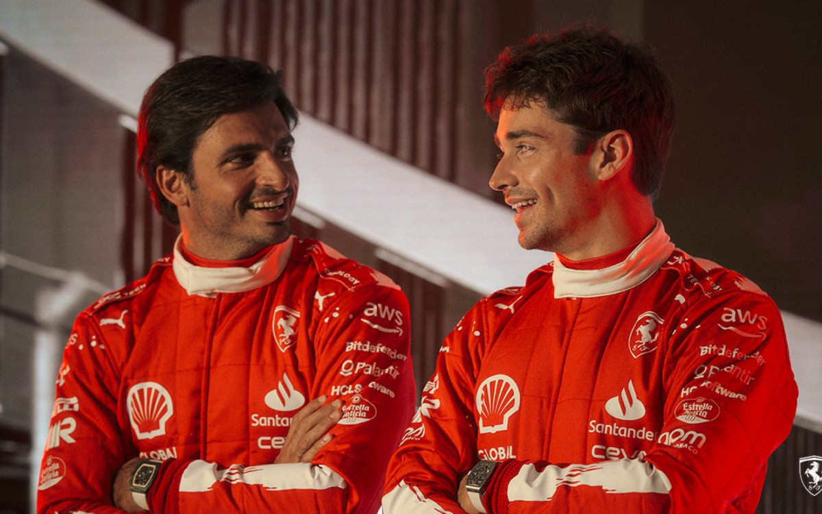 Carlos Sainz e Charles Leclerc, dupla de pilotos da Ferrari