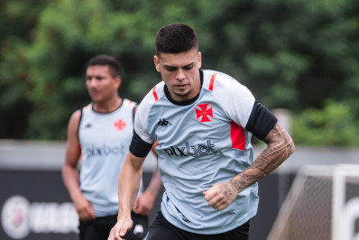 Vasco quer acordo com a CBF para Gabriel Pec enfrentar o Cruzeiro