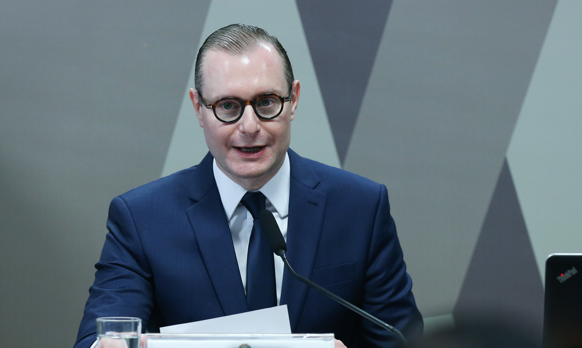 Zanin pede vista e suspende julgamento sobre FGTS no Supremo