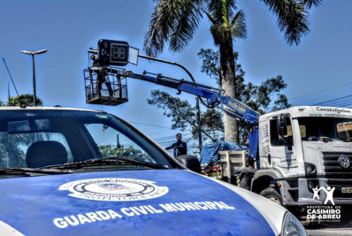 Semáforos com contador regressivo são instalados na RJ-106