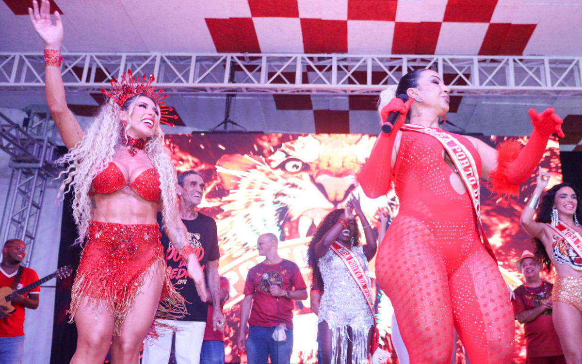 Tati Minerato e Valesca Popozuda