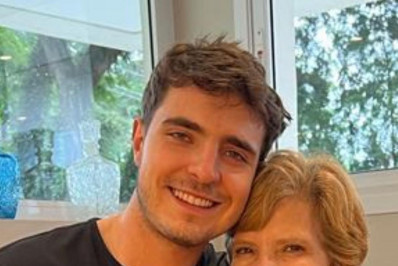 Filho de Gugu completa 22 anos e ganha homenagem da mãe