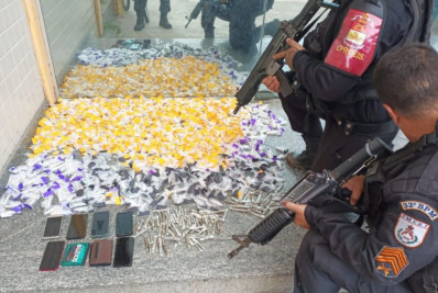 Ação policial conjunta resulta na apreensão de drogas e detenção de suspeitos em liberdade