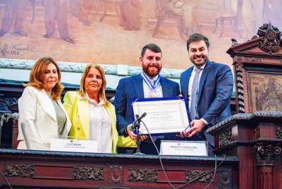 Prefeito de Magé, Renato Cozzolino, recebe Medalha Tiradentes na Alerj