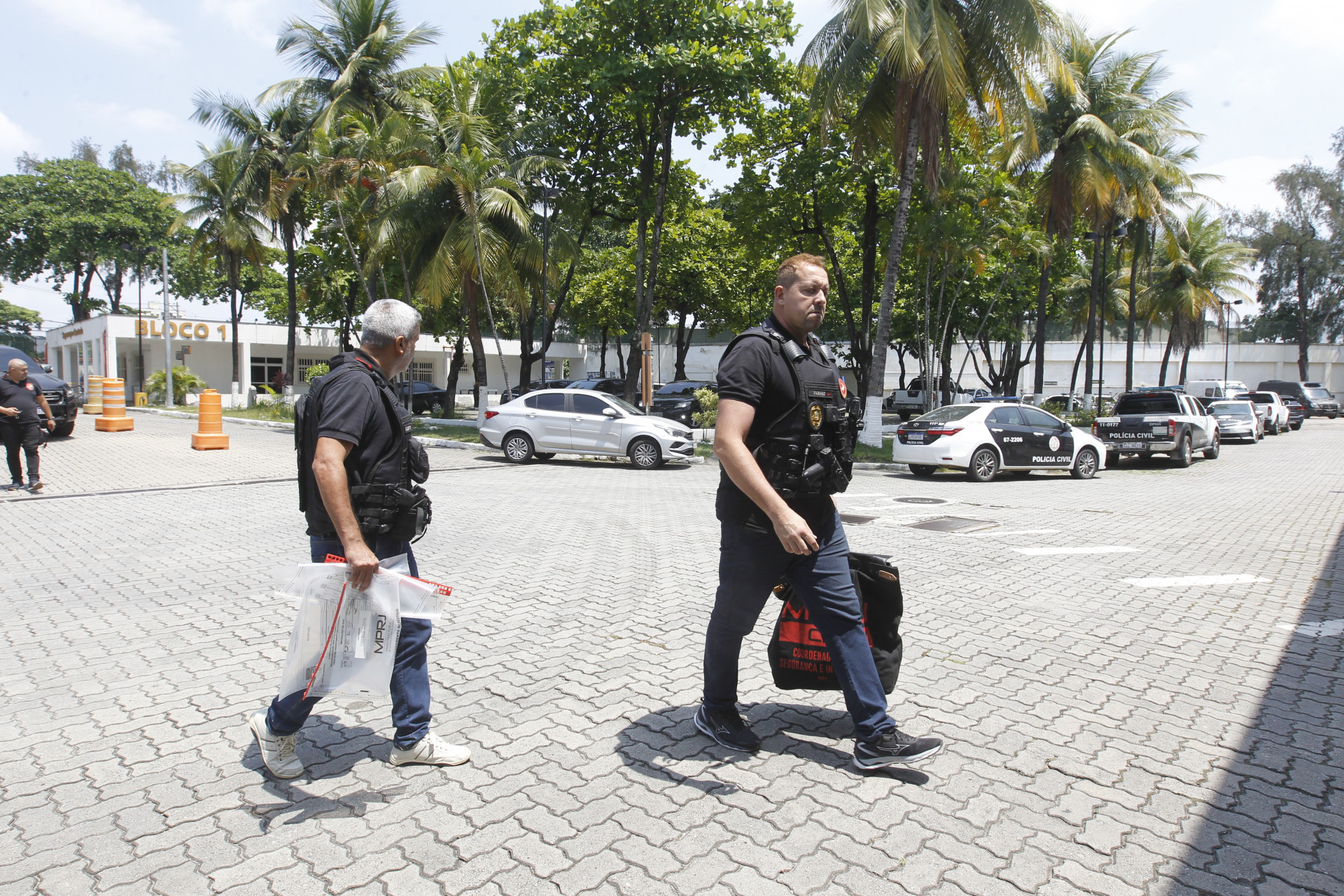 Sete pessoas s&atilde;o alvos em opera&ccedil;&atilde;o da Civil e MPRJ contra esquema de superfatura&ccedil;&atilde;o de respiradores - Reginaldo Pimenta / Agencia O Dia