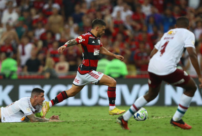 Arrascaeta cita queda do Flamengo em empate com o Fluminense: 'Intensidade muito alta'