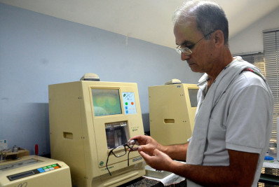 Ótica Municipal Padre Ernesto Lamim entregou mais de 20 mil óculos nos últimos três anos