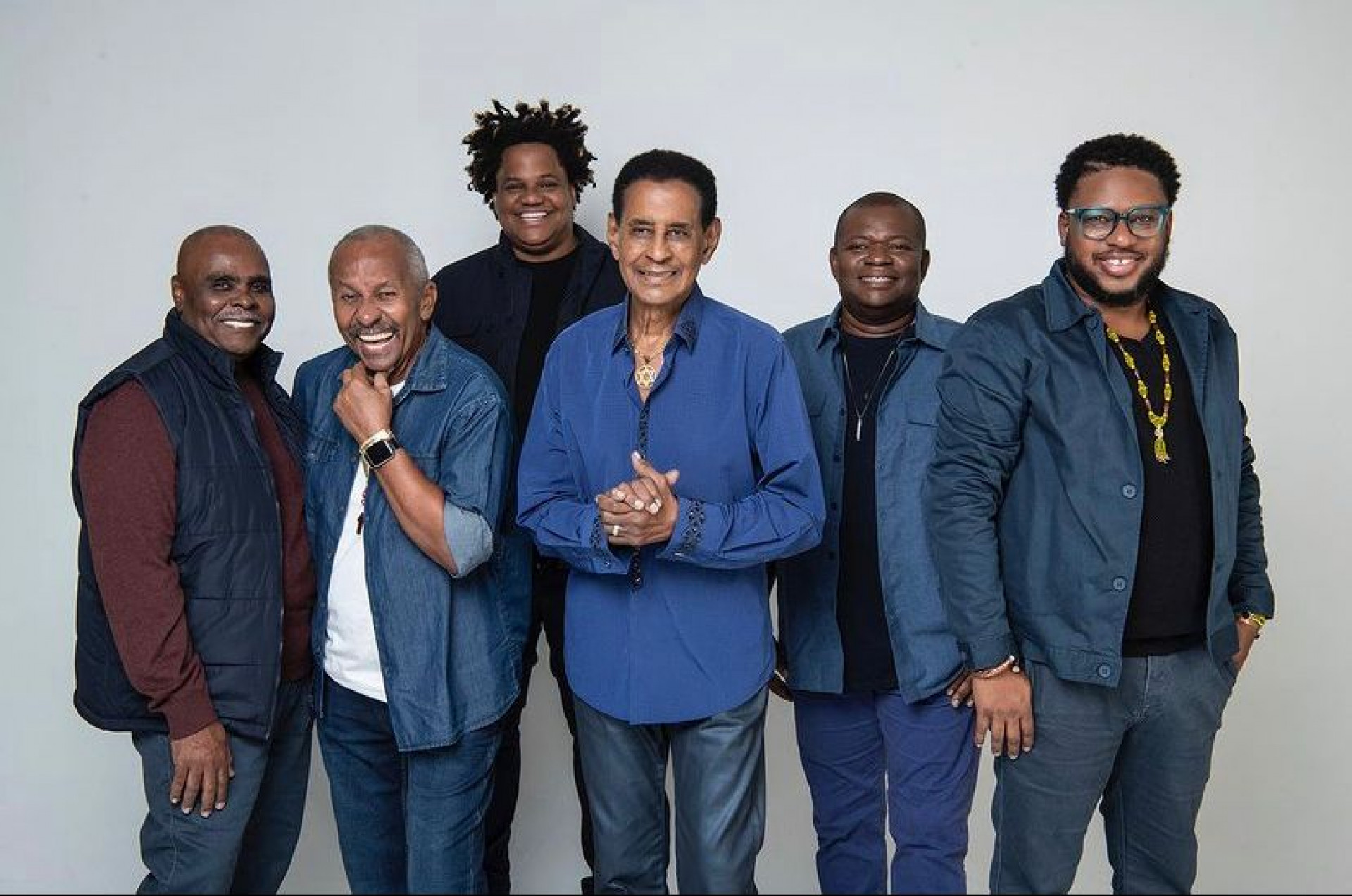 O grupo Fundo de Quintal também se apresenta no festival neste domingo (12) - Reprodução