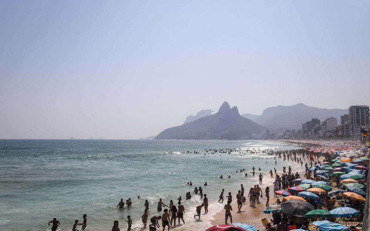 Banhistas lotaram a Zona Sul nesse domingo