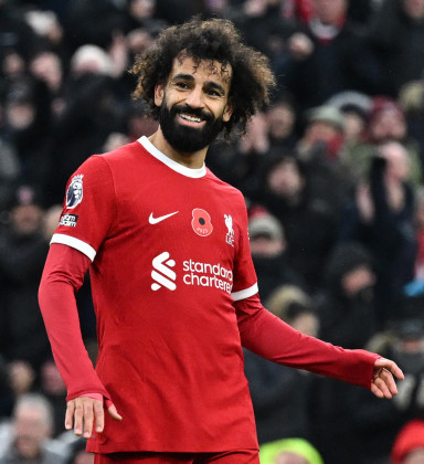 Salah chega a 200 gols pela Premier League em vitória do Liverpool